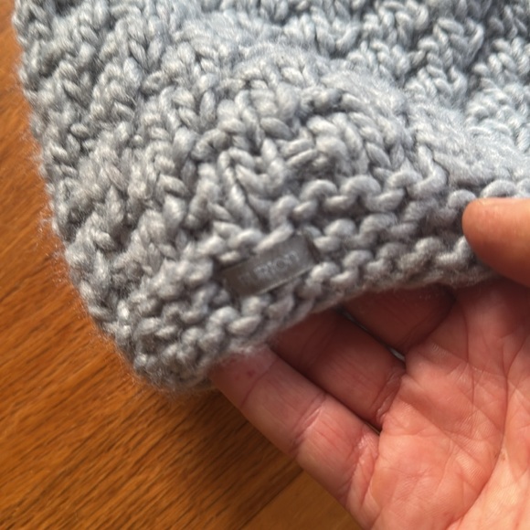 Burton Snowboards women’s hat - Picture 2 of 5